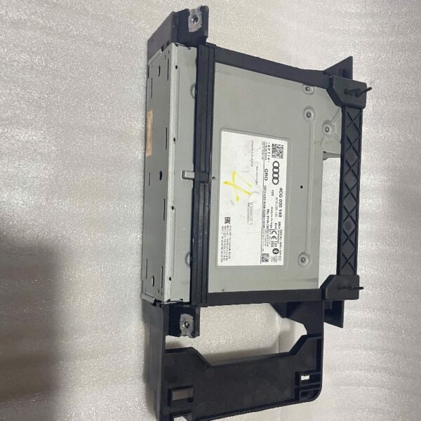 4CG 035 140 CD Player Head Unit - Suitable for Audi Q6 – Image 3