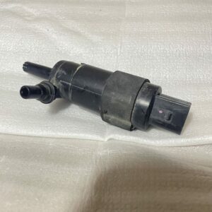 5GG 955 681 Pump for Cleaning Device - Suitable for Audi C8