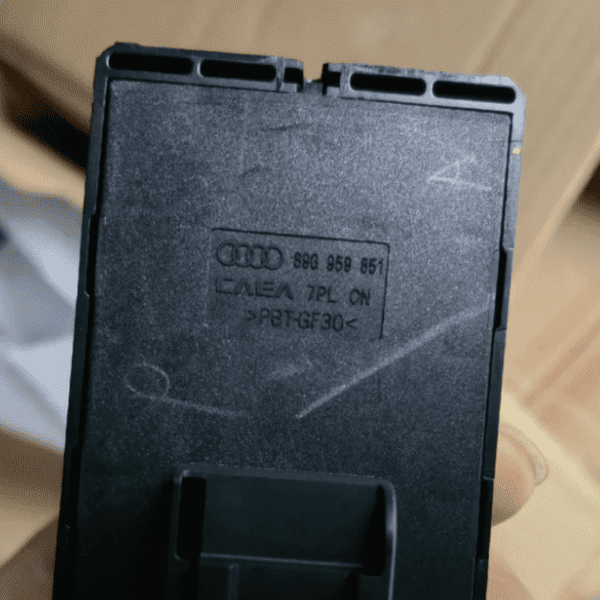 89G 959 851 lifter switch is for the Audi Q4e tron – Bild 3