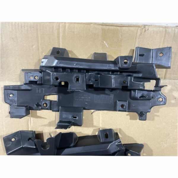 GW6T-50-103, GW6T-50-104 Fog Light Bracket (R) - Suitable for Mazda – Bild 2