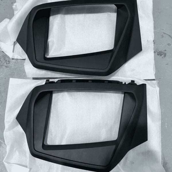 89D 857 161 head-up cover is for the Audi Q5e tron – Image 2
