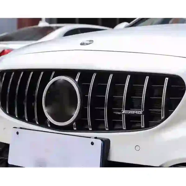 body kit includes front and rear bumper assemblies with grille tip exhaust side skirts for the Audi A5 B9 2021 upgrade to the RS5 model – Bild 6