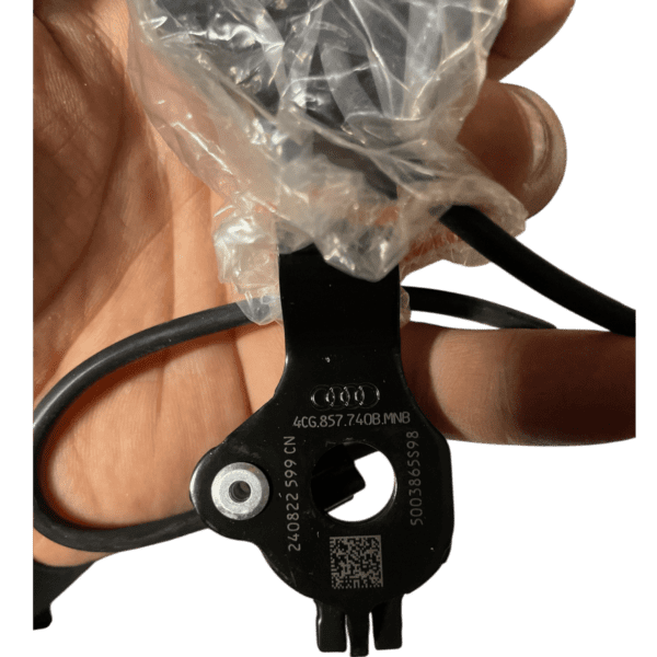 4CG 857 740B Seat belt lock suitable for Audi Q6 – Image 2