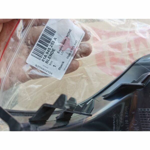 81A 945 253A Taillight baffle suitable for Audi Q2L - Image 2